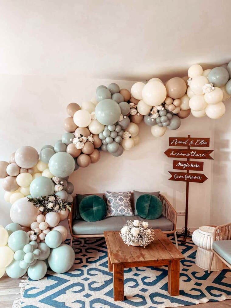 How to make a balloon garland?